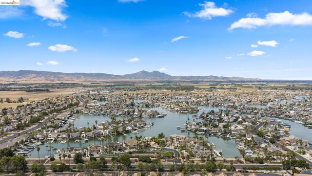 2212 Colonial Ct, Discovery Bay, CA 94505