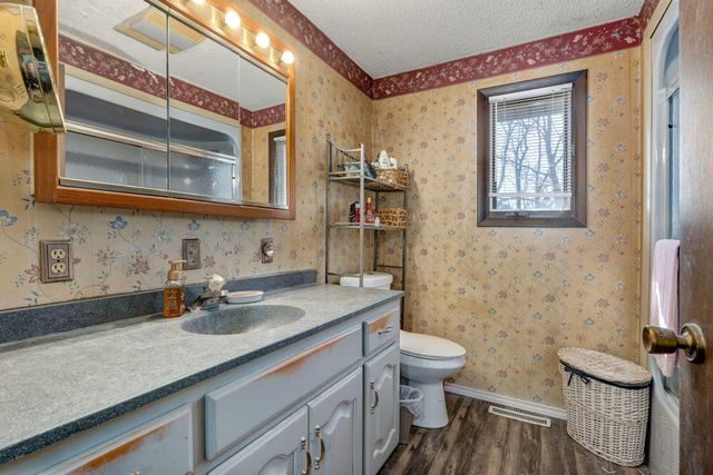 715 S Farm Road 193, Springfield, MO 65809