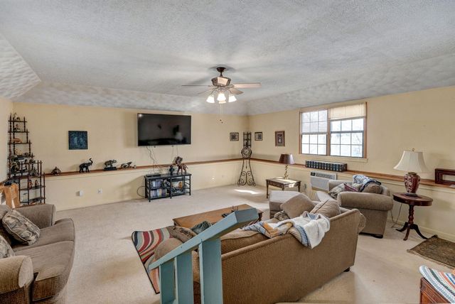 715 S Farm Road 193, Springfield, MO 65809