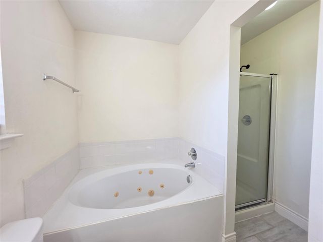 8126 Golf Green Circle, Houston, TX 77036