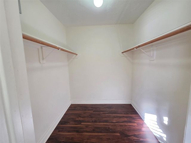 8126 Golf Green Circle, Houston, TX 77036