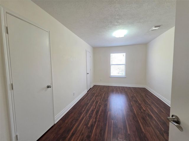 8126 Golf Green Circle, Houston, TX 77036