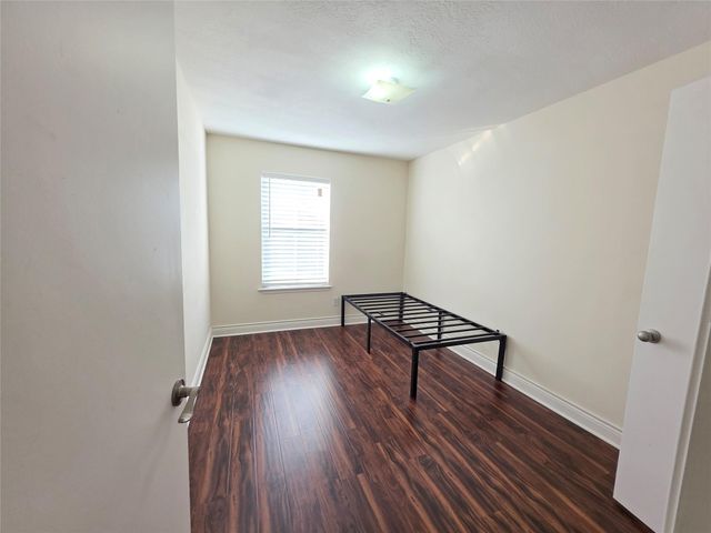 8126 Golf Green Circle, Houston, TX 77036