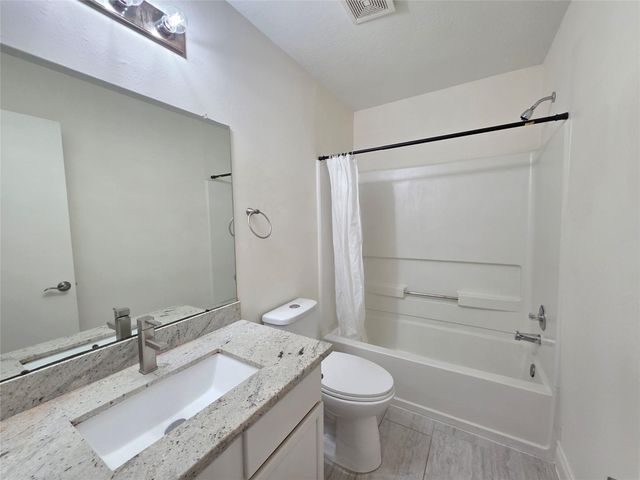 8126 Golf Green Circle, Houston, TX 77036