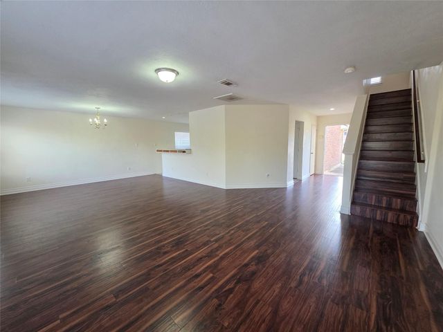 8126 Golf Green Circle, Houston, TX 77036