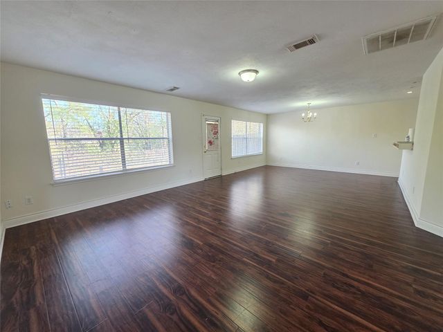 8126 Golf Green Circle, Houston, TX 77036