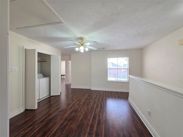 8126 Golf Green Circle, Houston, TX 77036