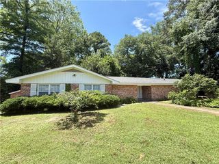5812 HIAWATHA Drive, Alexandria, LA 71301
