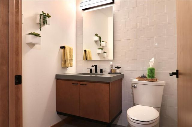 3735 Halsey Street, Eau Claire, WI 54701