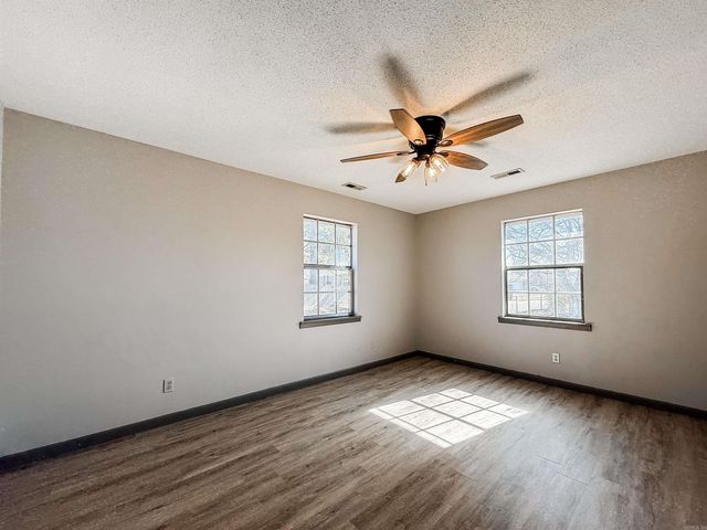 357 Barry St, Wynne, AR 72396