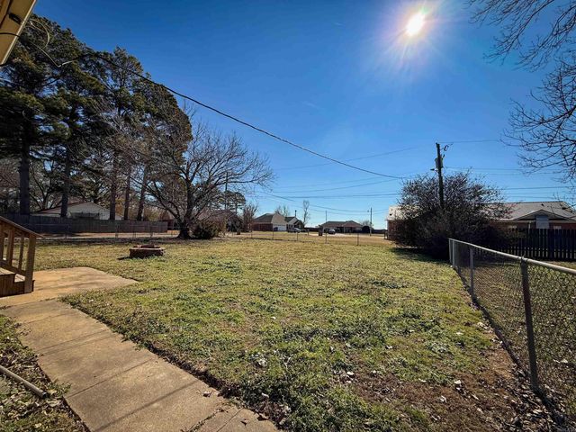 357 Barry St, Wynne, AR 72396