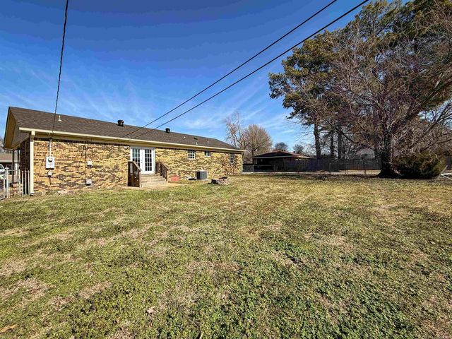 357 Barry St, Wynne, AR 72396