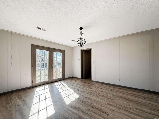 357 Barry St, Wynne, AR 72396