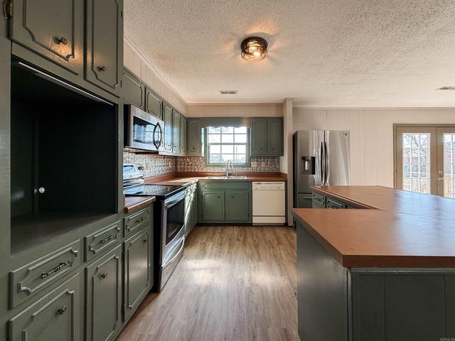 357 Barry St, Wynne, AR 72396