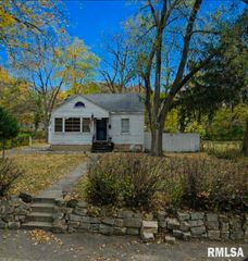 2211 W BUTLER Street, Peoria, IL 61605