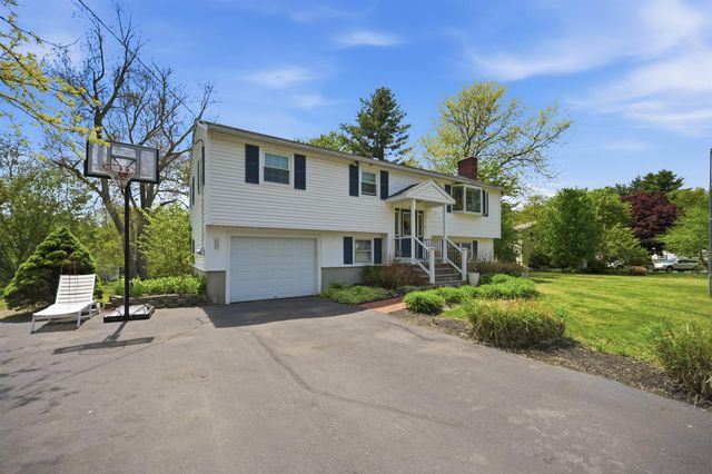 43 Matthias Street, Salem, NH 03079