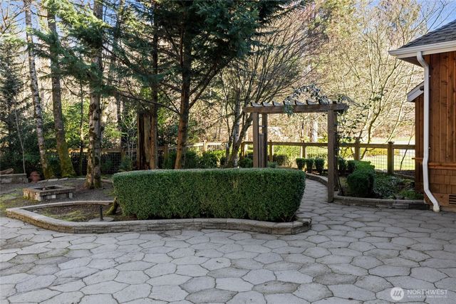 16209 205th Place SE, Renton, WA 98059