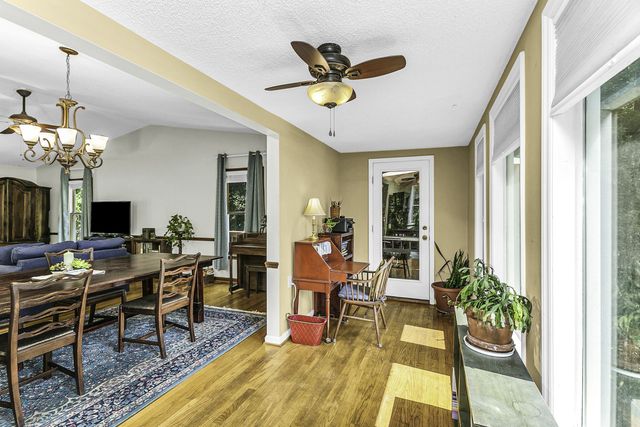 1112 Meadowbrook Trail, Hillsborough, NC 27278