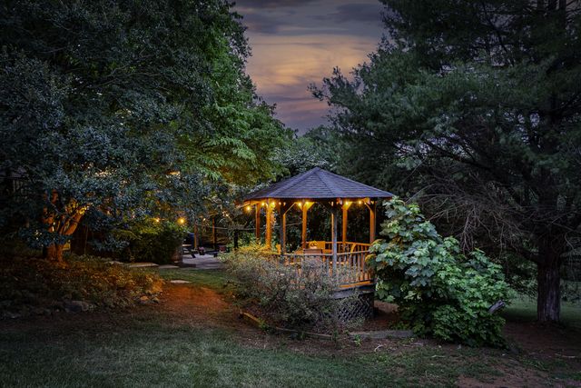 1112 Meadowbrook Trail, Hillsborough, NC 27278