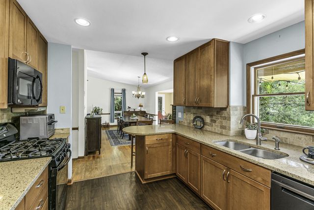 1112 Meadowbrook Trail, Hillsborough, NC 27278