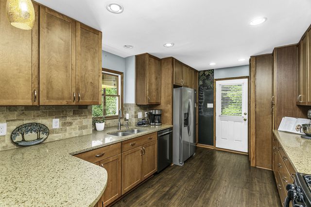 1112 Meadowbrook Trail, Hillsborough, NC 27278