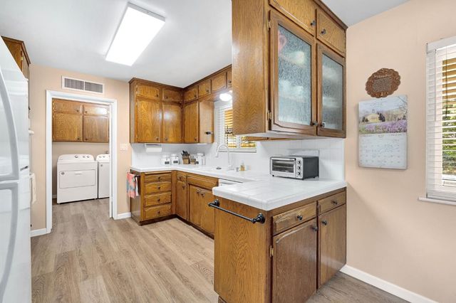 1141 E Paul Avenue, Fresno, CA 93710