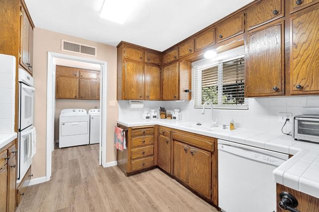 1141 E Paul Avenue, Fresno, CA 93710