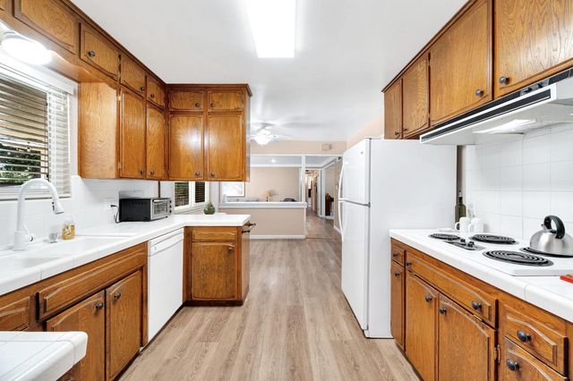 1141 E Paul Avenue, Fresno, CA 93710