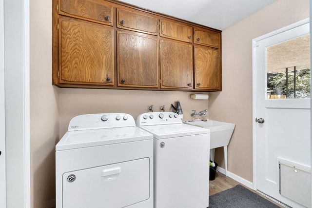 1141 E Paul Avenue, Fresno, CA 93710