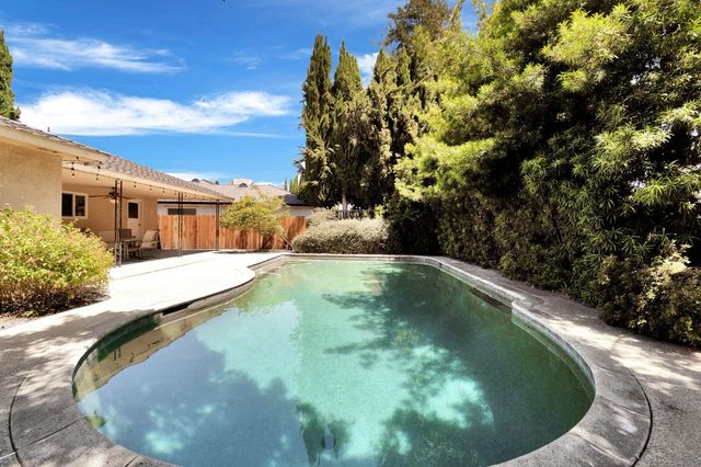 1141 E Paul Avenue, Fresno, CA 93710