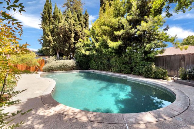 1141 E Paul Avenue, Fresno, CA 93710