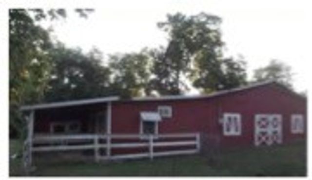 2180 E Cherry Street, Paris, TX 75460