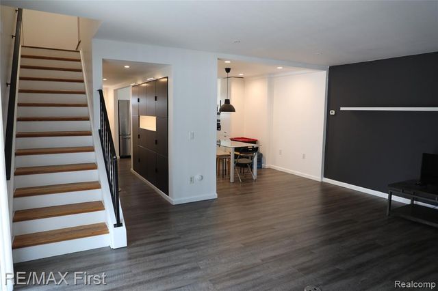 28000 Universal Drive 1, Warren, MI 48092