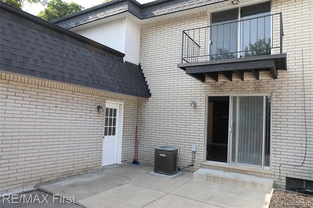 28000 Universal Drive 1, Warren, MI 48092