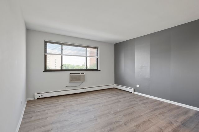 6758 N Sheridan Avenue 342, Chicago, IL 60626