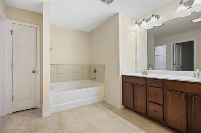 3427 Vintage Circle BLDG 15, Smyrna, GA 30080