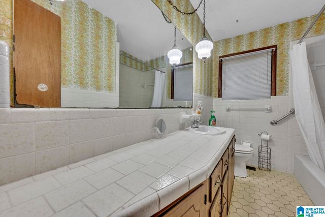 641 PINEYWOOD ROAD, Gardendale, AL 35071