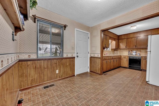 641 PINEYWOOD ROAD, Gardendale, AL 35071