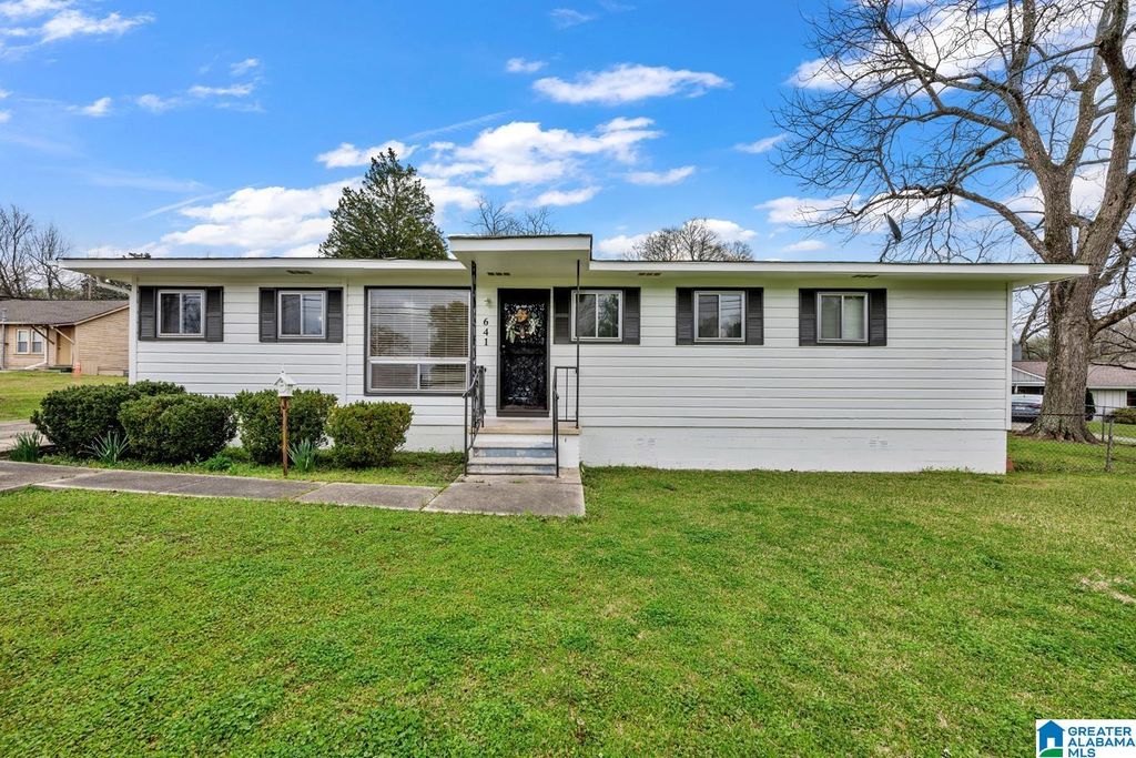 641 PINEYWOOD ROAD, Gardendale, AL 35071
