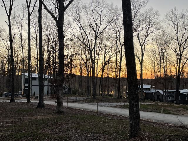 318 Waters Edge Way, Tracy City, TN 37387