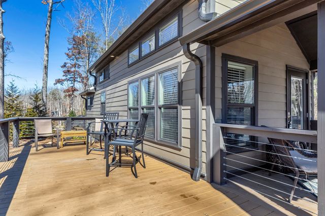318 Waters Edge Way, Tracy City, TN 37387