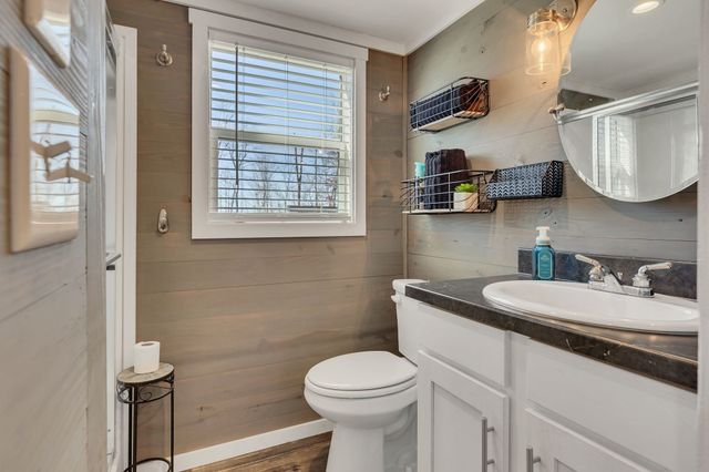 318 Waters Edge Way, Tracy City, TN 37387