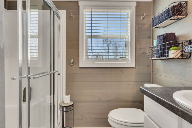 318 Waters Edge Way, Tracy City, TN 37387