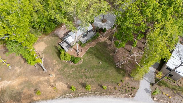 318 Waters Edge Way, Tracy City, TN 37387