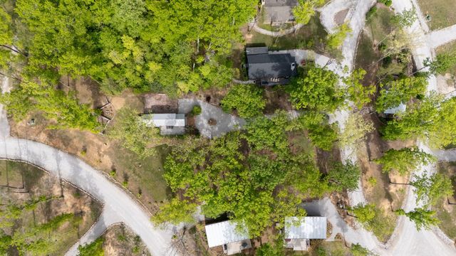 318 Waters Edge Way, Tracy City, TN 37387