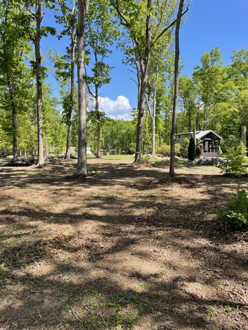 318 Waters Edge Way, Tracy City, TN 37387