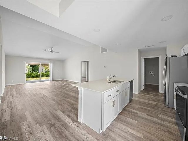 202 NW 25th PL, Cape Coral, FL 33993
