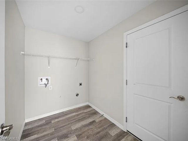 202 NW 25th PL, Cape Coral, FL 33993