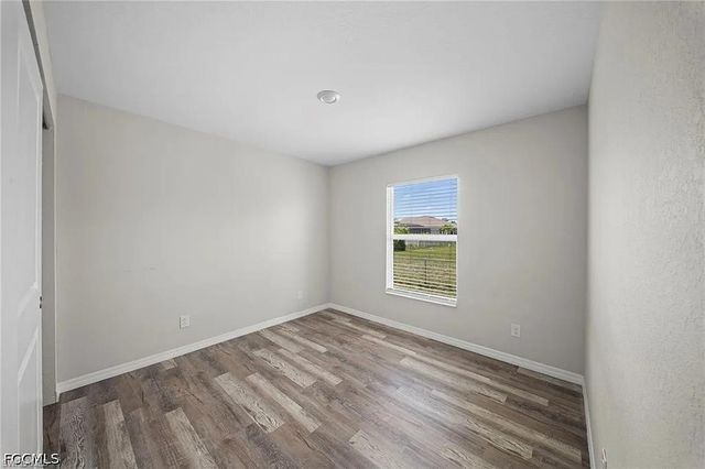 202 NW 25th PL, Cape Coral, FL 33993