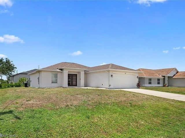 202 NW 25th PL, Cape Coral, FL 33993